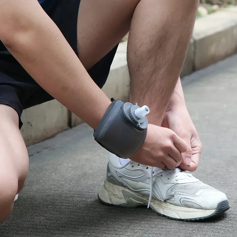 HydraBand™ – The Wearable Water Bottle for Active Lifestyles 🏃‍♂️