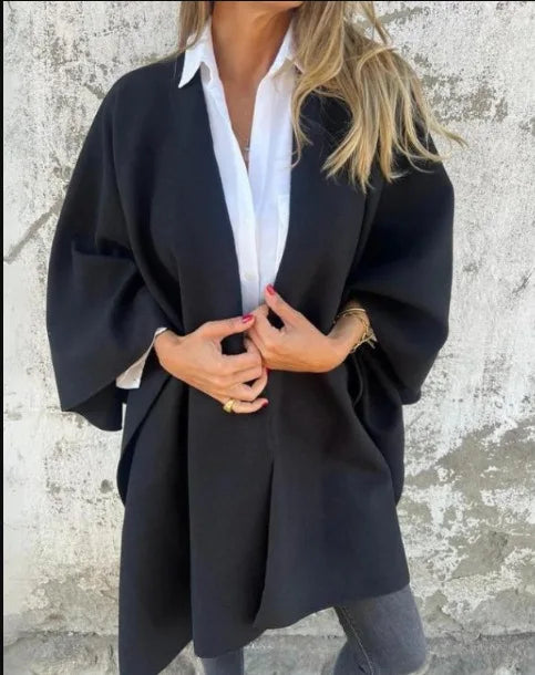 LuxeCloud Wrap – Cozy Elegance for Any Occasion!